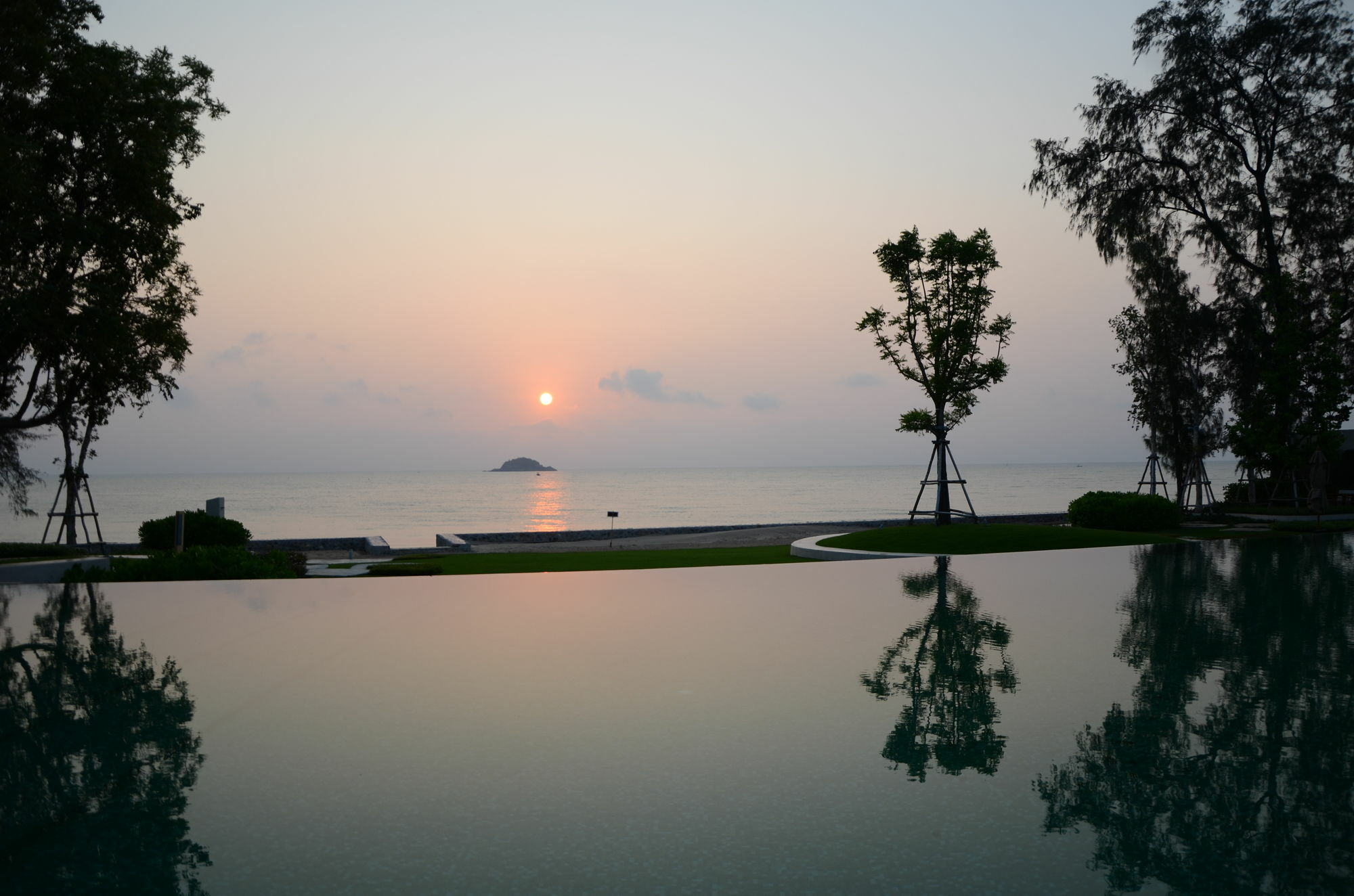 Huahin Luxury Beachfront Condo By Ml Екстер'єр фото